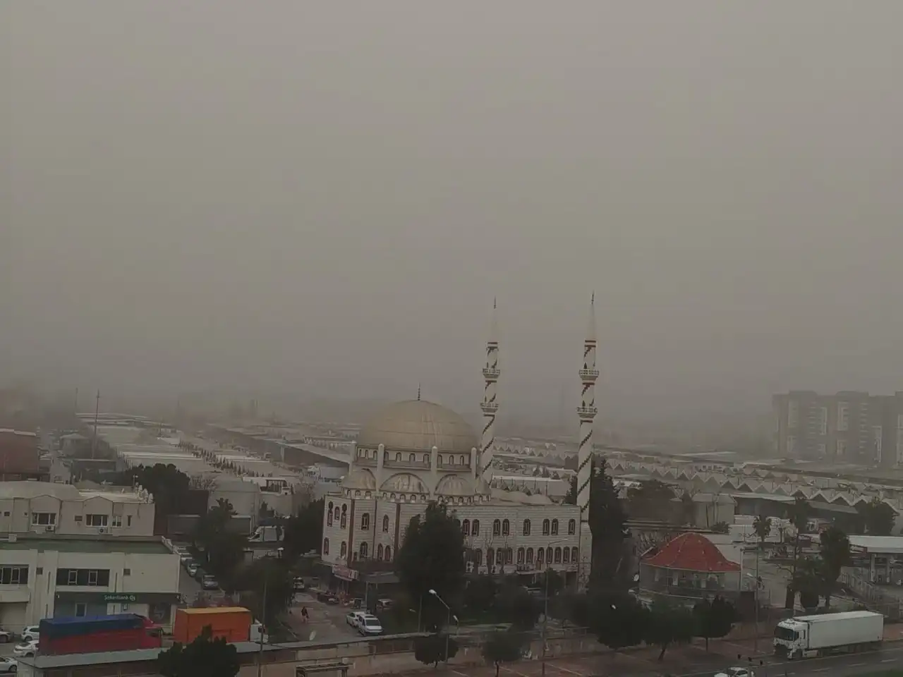 Antalya'da Sağanak ve Fırtına Etkisini Artırdı! 2